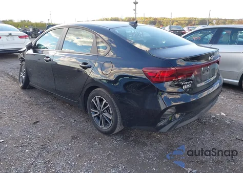 2024 Kia Forte Lxs z USA, uszkodzony, nr VIN 3KPF24AD9RE826251
